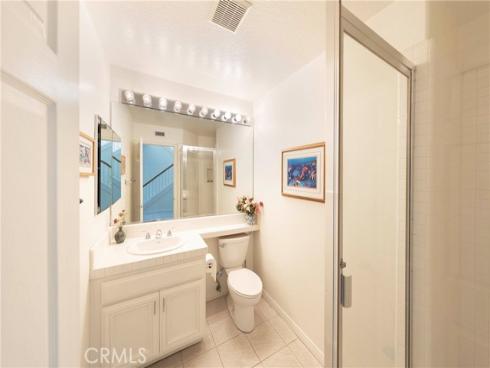 8 Longbourn Aisle , Irvine, CA