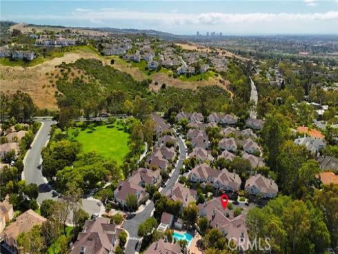 8 Longbourn Aisle , Irvine, CA
