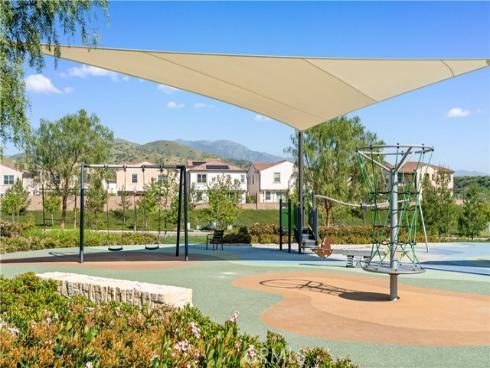 147 Fairgreen , Irvine, CA