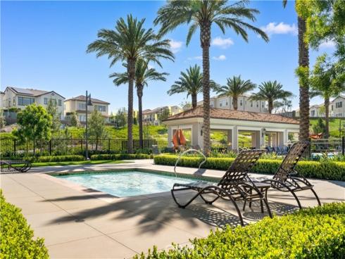 147 Fairgreen , Irvine, CA