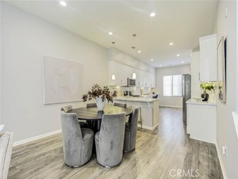 115  Neptune  , Irvine, CA