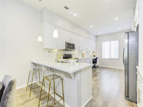 115  Neptune  , Irvine, CA