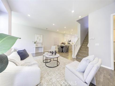 115  Neptune  , Irvine, CA