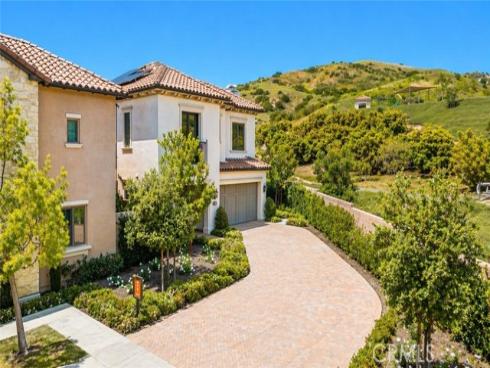 162 Winnett , Irvine, CA