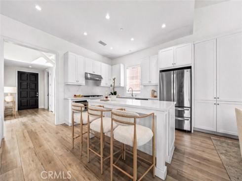 162 Winnett , Irvine, CA