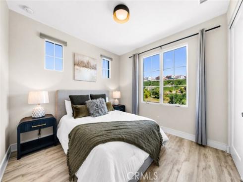 162 Winnett , Irvine, CA