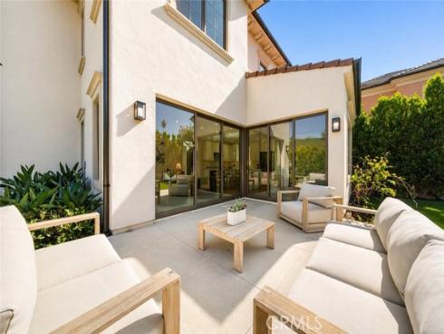 162 Winnett , Irvine, CA