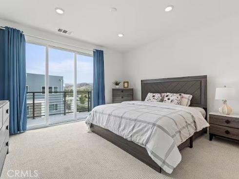 352  Tank  , Irvine, CA