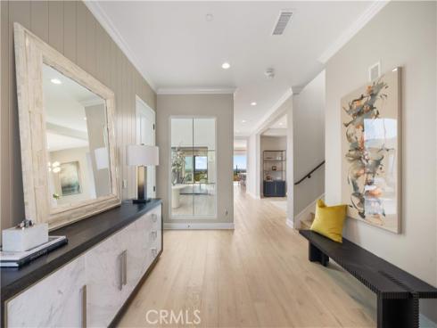 136 Salt Spg , Irvine, CA
