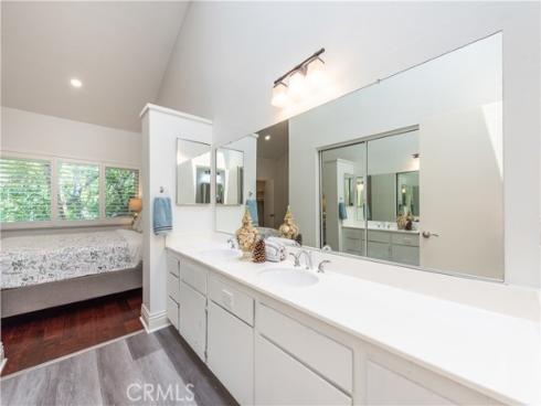 249 Pineview , Irvine, CA