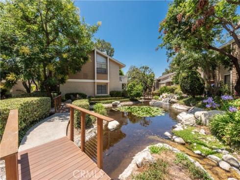 249 Pineview , Irvine, CA