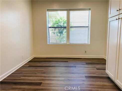 4  Windwood  , Irvine, CA