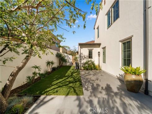 126  Bellini  , Irvine, CA