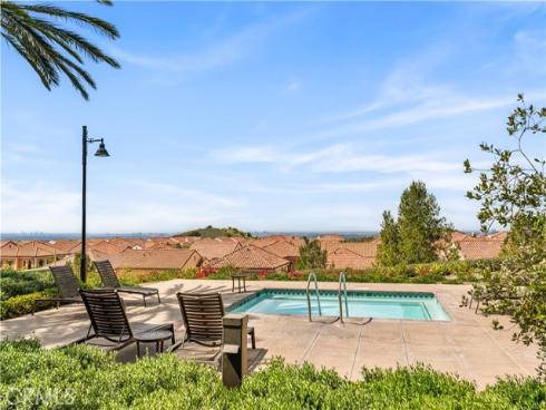 126  Bellini  , Irvine, CA