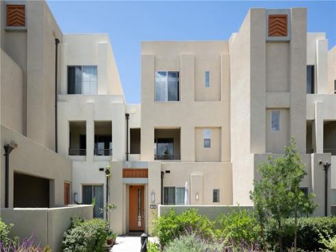 108  Cadence  , Irvine, CA