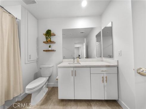 2412 Nolita , Irvine, CA