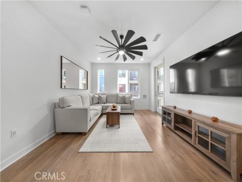 2412 Nolita , Irvine, CA
