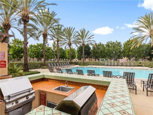 76 Trailing Vine , Irvine, CA