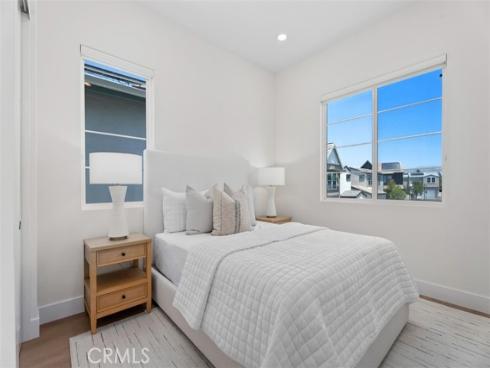 121  Bosal  , Irvine, CA
