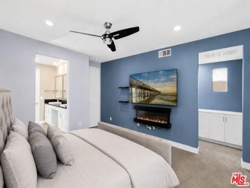 116 Catalyst , Irvine, CA