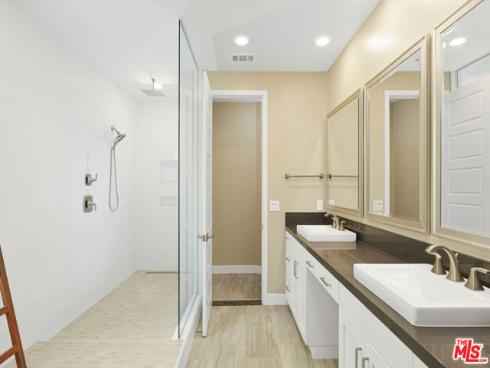 116 Catalyst , Irvine, CA