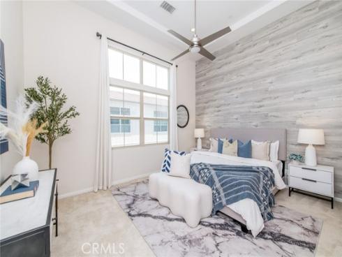 68 Rose Arch , Irvine, CA