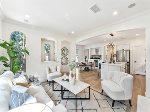 100  Alhambra  , Irvine, CA