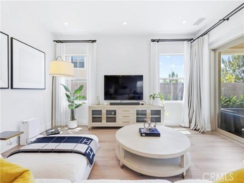 63 Longchamp , Irvine, CA