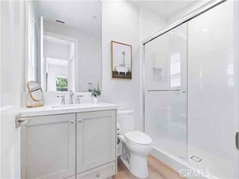 63 Longchamp , Irvine, CA