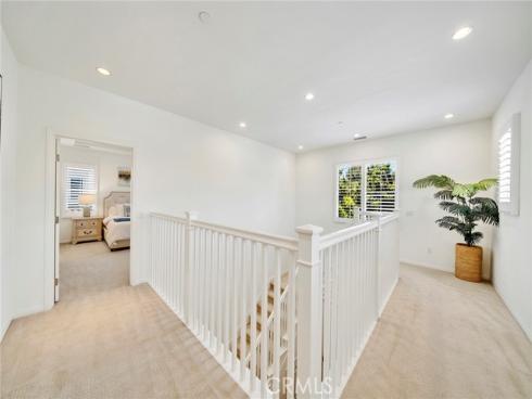 104 Beechmont , Irvine, CA