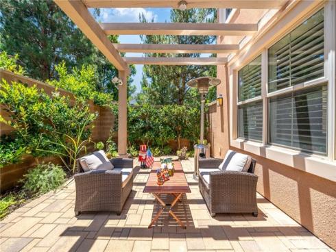 104 Beechmont , Irvine, CA