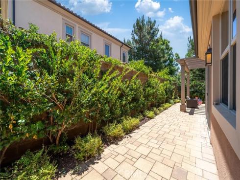 104 Beechmont , Irvine, CA
