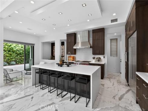 61 Iluna , Irvine, CA