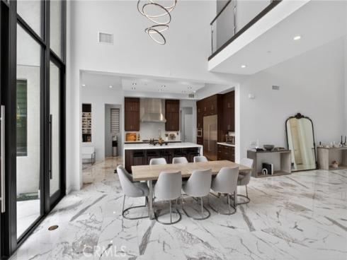61 Iluna , Irvine, CA