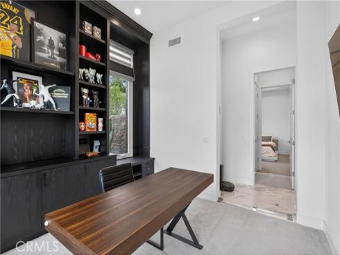 61 Iluna , Irvine, CA