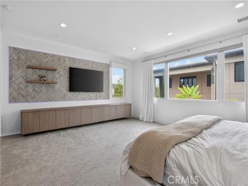 61 Iluna , Irvine, CA