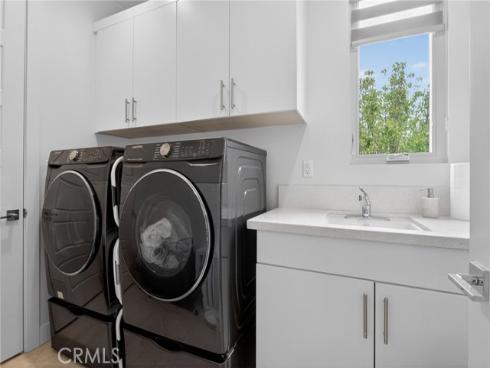 61 Iluna , Irvine, CA