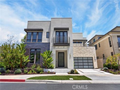 61 Iluna , Irvine, CA