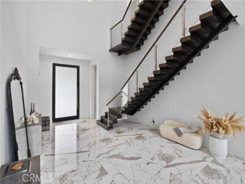 61 Iluna , Irvine, CA