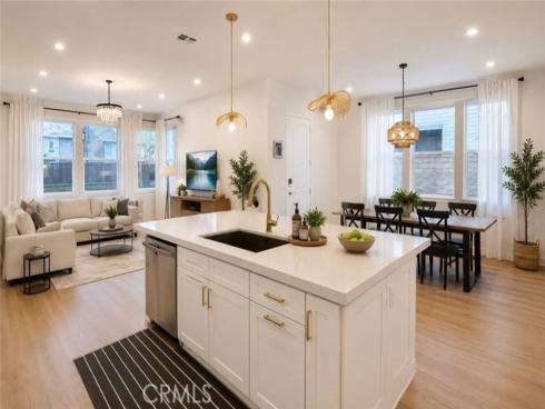 229  Shoveler  , Irvine, CA