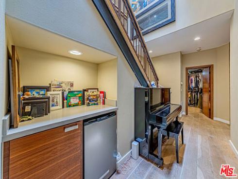 6 Sirius , Irvine, CA