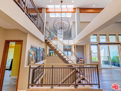 6 Sirius , Irvine, CA