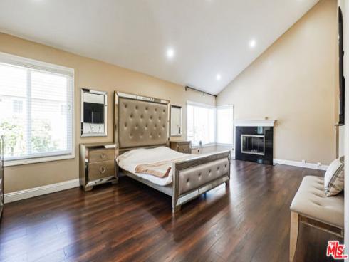 22 Hunter , Irvine, CA