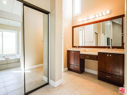22 Hunter , Irvine, CA