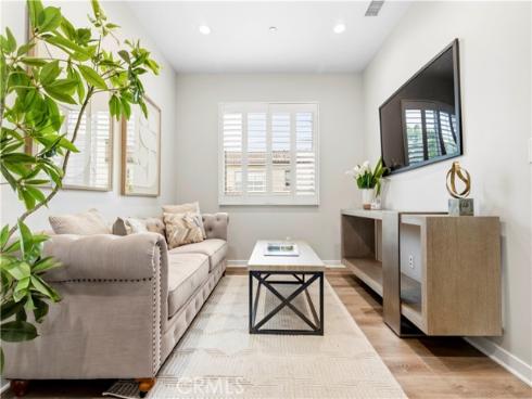 85 Kestrel , Irvine, CA