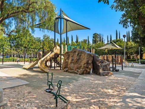 80 Great Lawn , Irvine, CA