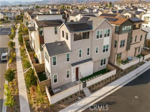 201 Yerba , Irvine, CA