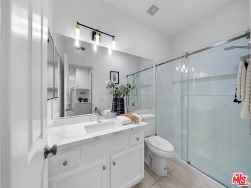 270 Lockford , Irvine, CA