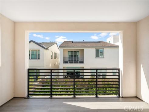 133 Chant , Irvine, CA