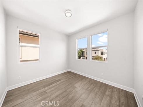 133 Chant , Irvine, CA
